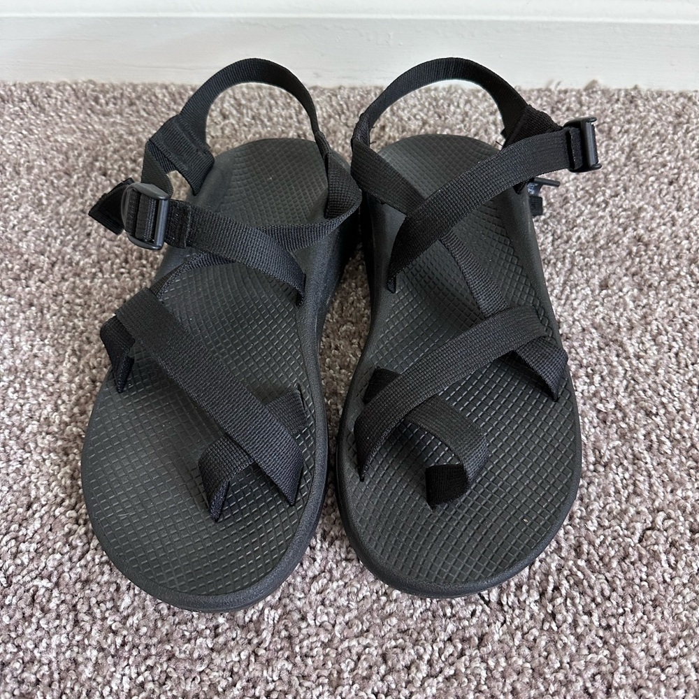 Like New Men’s Chaco Z1 Sandals Size 9